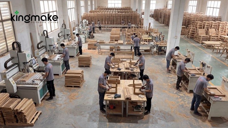 Kingmake production team at the Foshan outdoor furniture factory