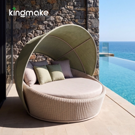 Orbit Round Outdoor Daybed with Rotatable Canopy