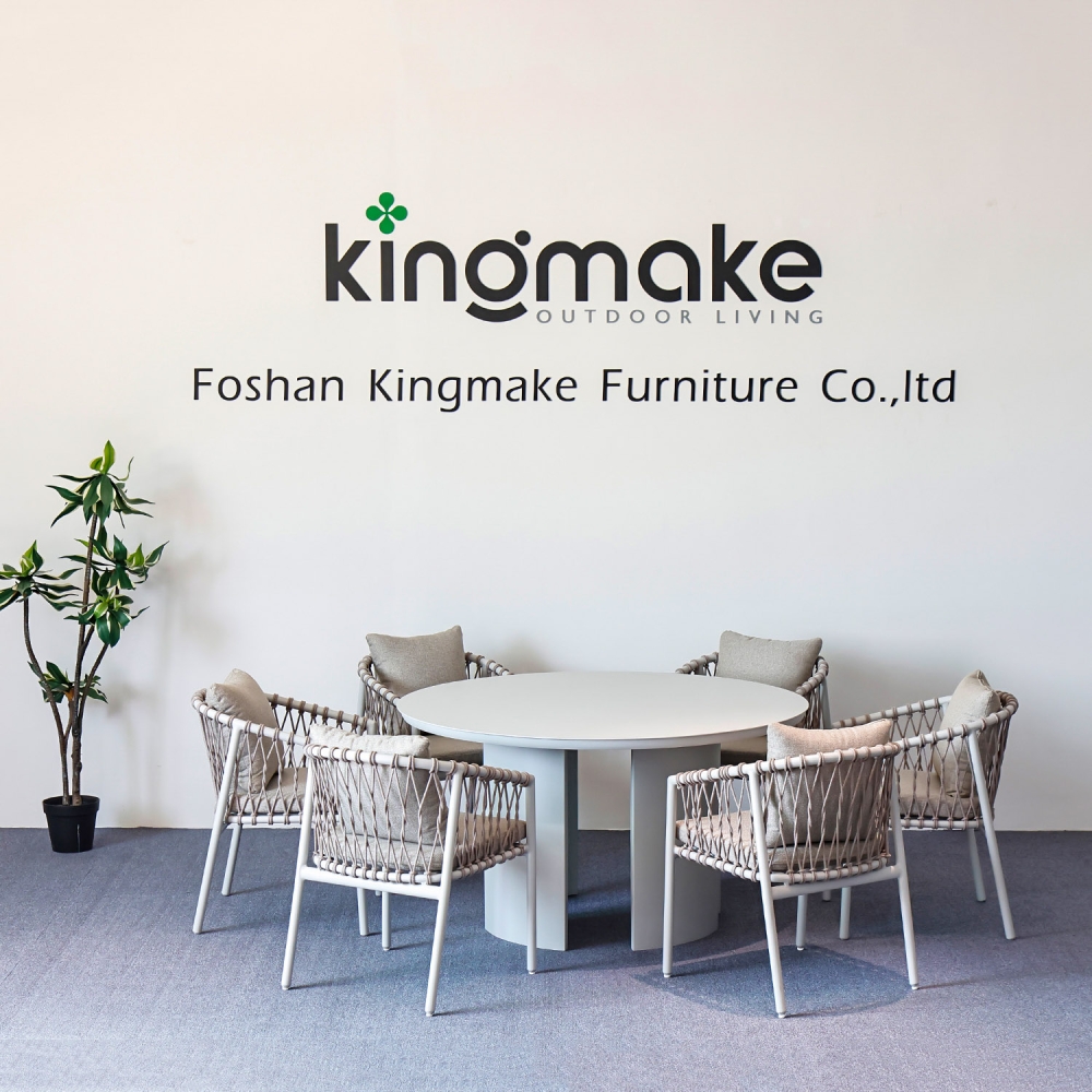 Tips to Select Outdoor Furniture