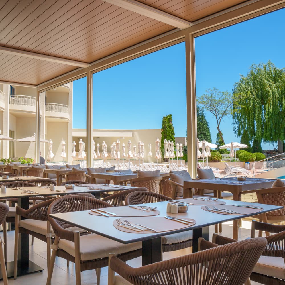 hotel-outdoor-furniture-supplier