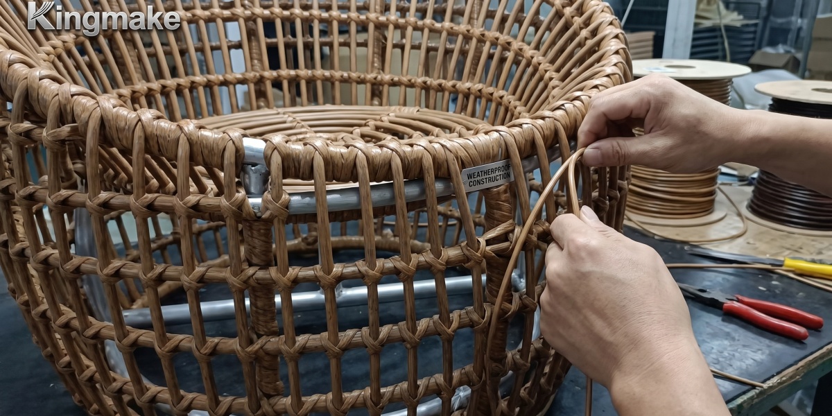 aluminum-frame-uv-resistant-rattan-weaving-process