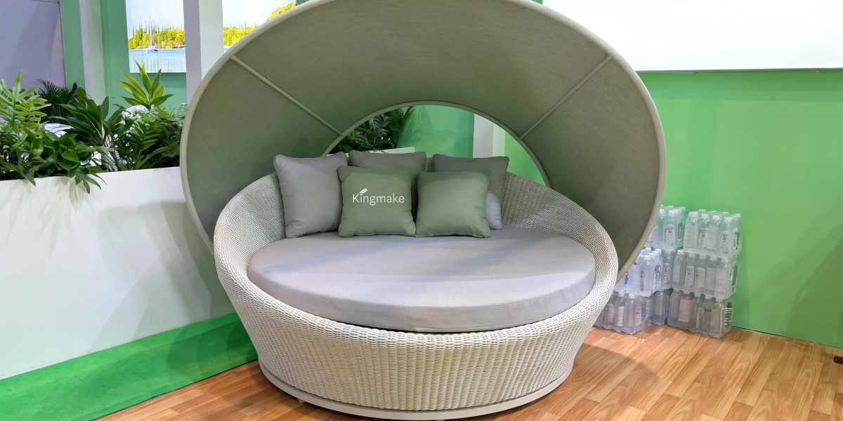 round-daybed-rotating-canopy-pool-deck round-daybed-rotating-canopy-pool-deck